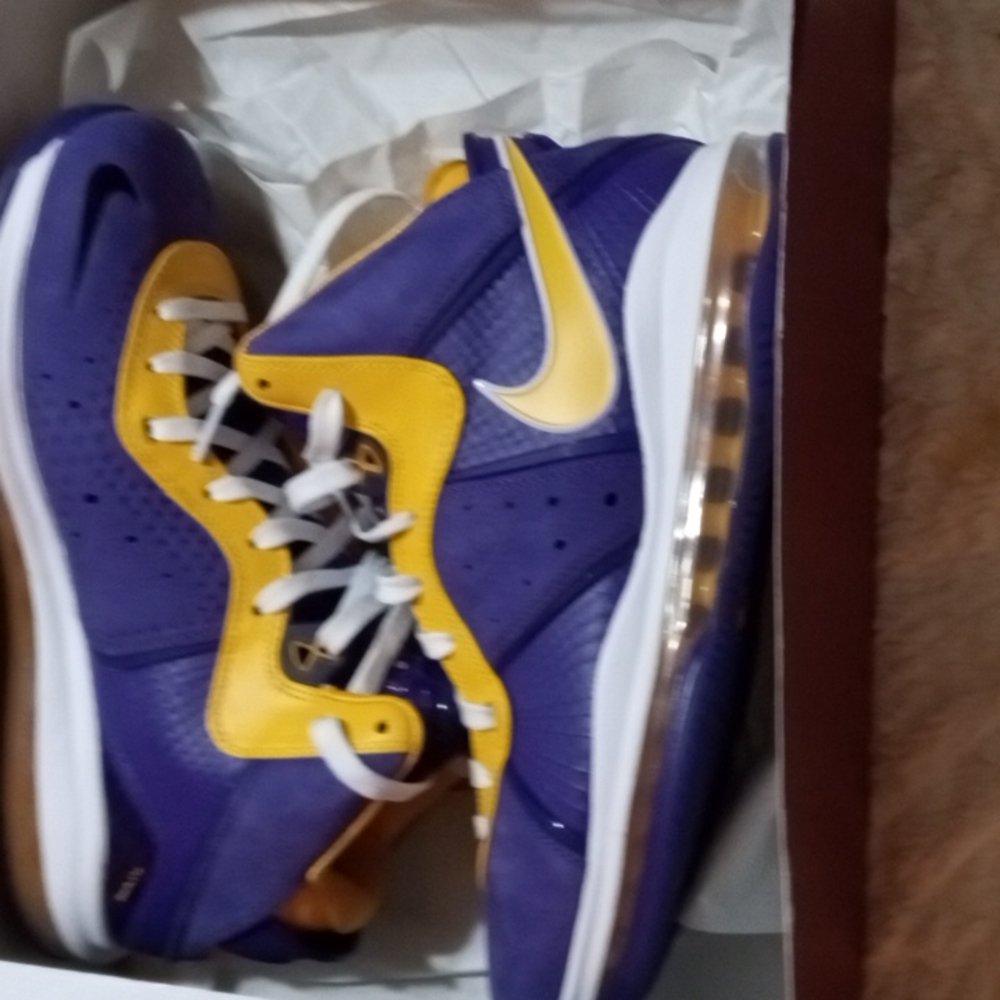 Nike LeBron James